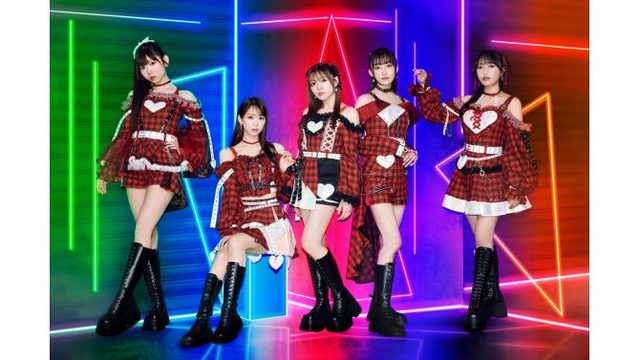 i☆Ris 衣装＆パネル展示（SHIBUYA TSUTAYA）